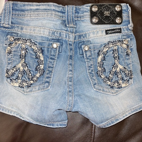 Miss Me jean shorts. LISTING IS FOR SHORTS ONLY - Picture 6 of 6
